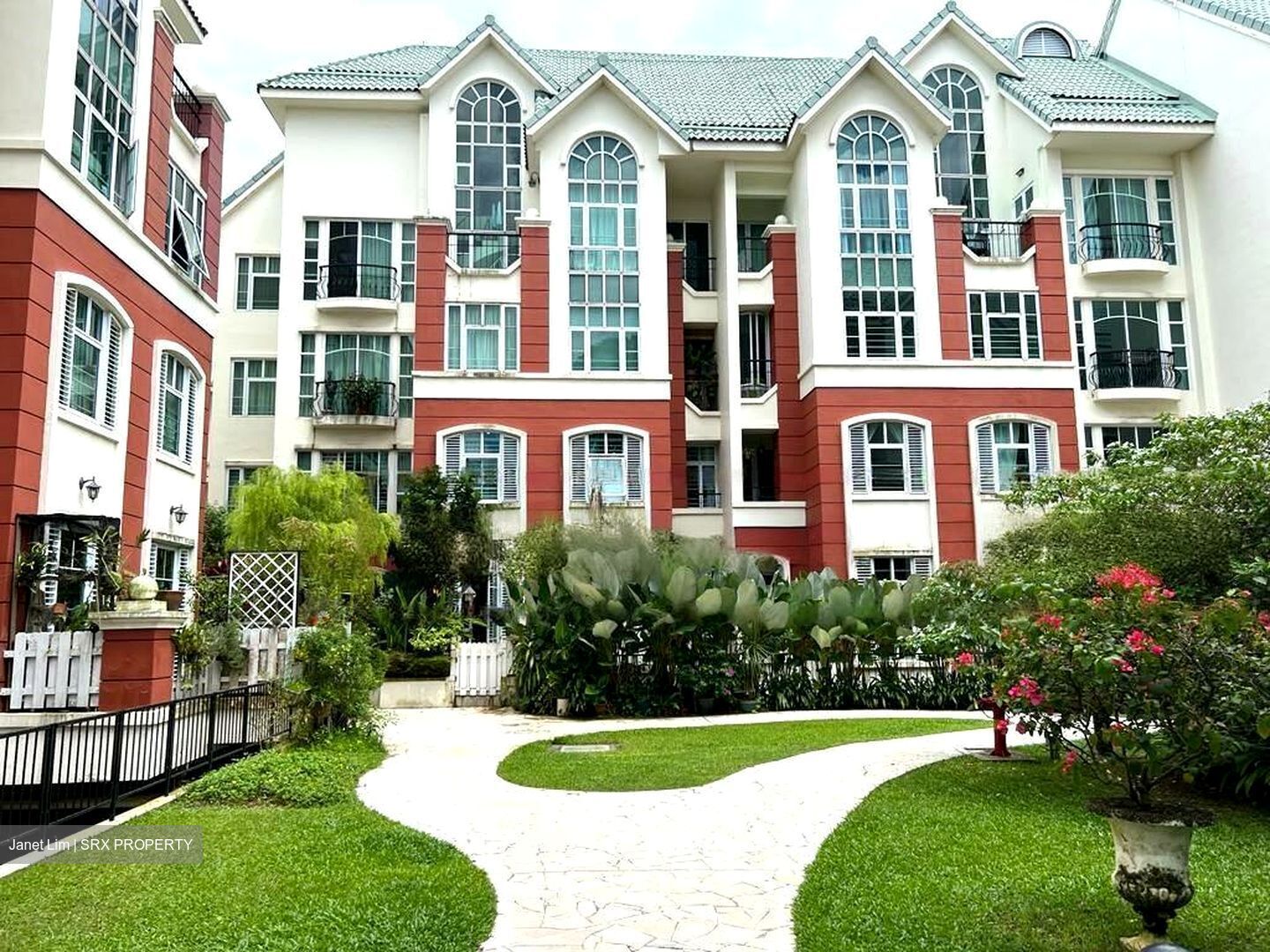 Sunrise Gardens (D28), Condominium #638239691